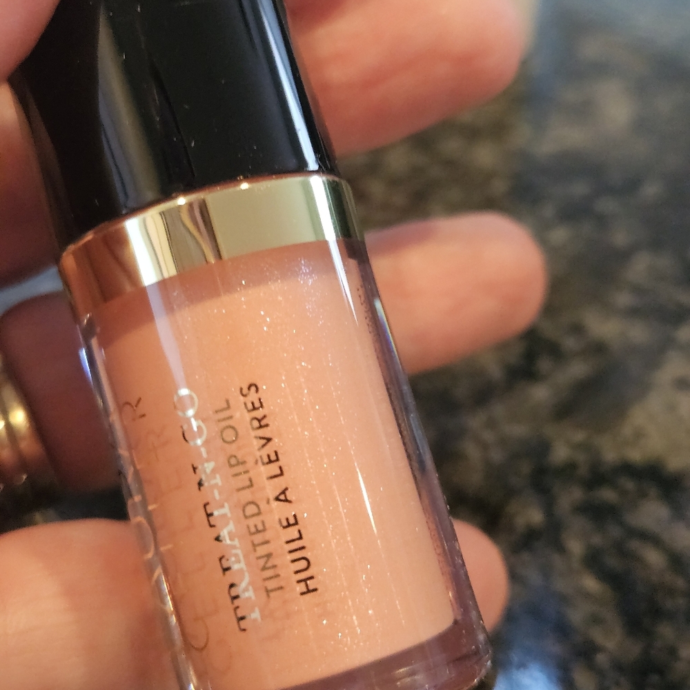 Laura Geller Tinted Lip Oil - Picture 2 of 15